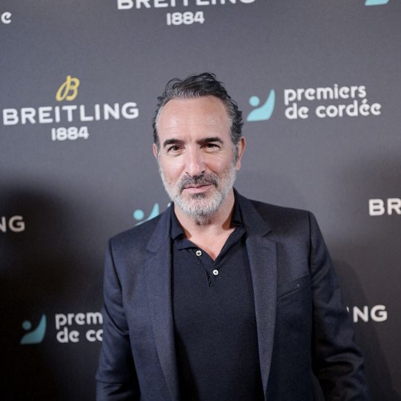 Ils ont joué ensemble sur scène.

Jean Dujardin - Dîner de charité Breitling à la Samaritaine pour l’association "Premiers de Cordée" à Paris le 4 avril 2024. © Rachid Bellak/Bestimage