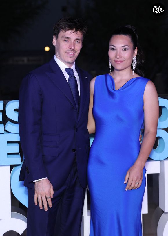 Ces instants d'évasion loin du Rocher ont comblé la jeune maman, désormais totalement investie dans son rôle auprès de ses enfants. 

Louis Ducruet et Marie Chevalier Ducruet - Photocall de l'after Party au Monte Carlo Beach lors de la 65eme édition du Festival TV De Monte Carlo le 12 Juin 2026. © Denis Guignebourg /Bestimage