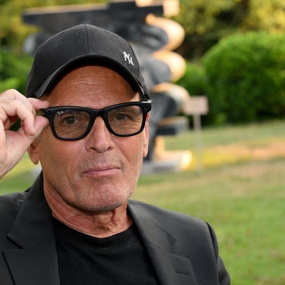 Sur Coloscopie, ils révèlent que la scène était préparée et jouée.

 Laurent Baffie - 11ème édition du Gala de charité de Patrick Mouratoglou à la Mouratoglou Academy & Resort à Biot le 21 juin 2025

© Bruno Bebert/Bestimage