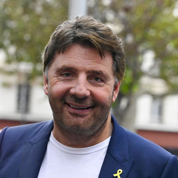 À l'instar d'autres personnalités, Philippe Lellouche a fini par totalement désavouer Paris, une ville qu'il ne supporte plus.

Philippe Lellouche - Sous la forme d'une marche silencieuse, plusieurs centaines de personnes ont défilé dans les rues de Marseille.
© William Cannarella / Panoramic / Bestimage