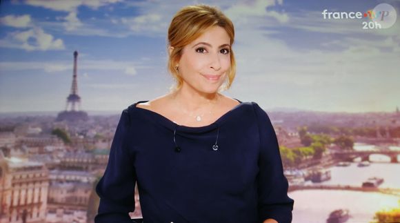 Captures d'écran - Léa Salamé présente son premier journal de 20 heures sur France 2 le 1er septembre 2025.

© Alain Guizard / Bestimage