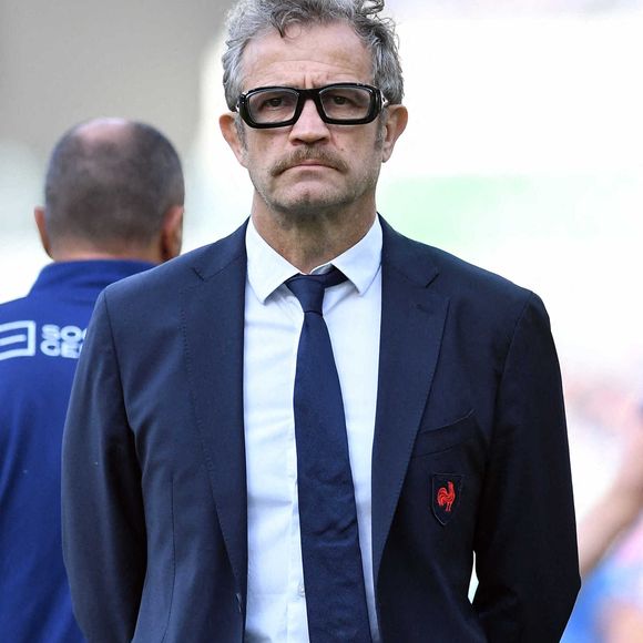 Contrairement à ce que certains imaginent, ce n’est pas Fabien Galthié qui l’a amenée à aimer cette région. 

23 février 2025, Rome, Italie : le Français Fabien Galthié lors du match du Tournoi des Six Nations entre l'Italie et la France au Stadio Olimpico, le 23 février 2025 à Rome, en Italie. (Crédit photo : © Matthieu Mirville/ZUMA Press Wire)