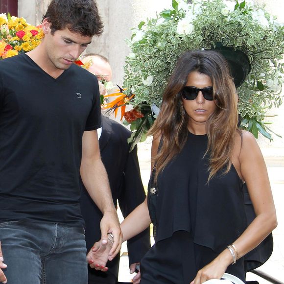 Karine Ferri souffle sa 43ème bougie, ce vendredi. L'occasion de s'intéresser à son quotidien en Bretagne, aux côtés de Yoann Gourcuff. 

Yoann Gourcuff et sa compagne Karine Ferri - A Cannes, les sportifs rendent un dernier hommage à Tiburce Garou. Patrice Lapoirie / Nice Matin / Bestimage