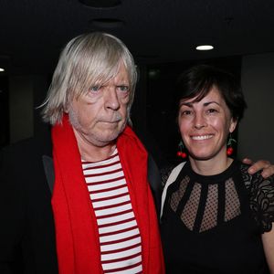 Mariés depuis mai 2024, Renaud et Cerise semblent plus apaisés que jamais, jouissant enfin d'une vie paisible à l'abri des caméras.

Renaud et sa femme Cerise lors du "Hyper Week-end Festival" a Radio France, le 24 janvier 2025.

© Denis Guignebourg / Bestimage