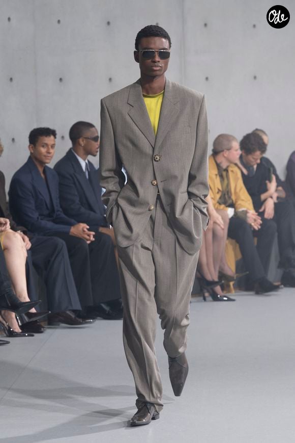 Défilé de mode homme Saint Laurent Printemps/Eté 2027 dans le cadre de la Fashion Week de Paris le 23 juin 2026.

© Bestimage