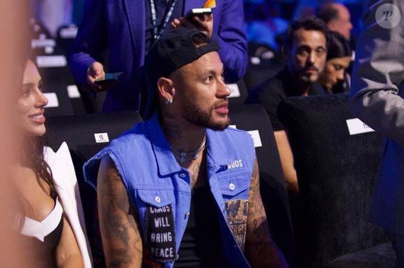 BGUK_3058525 - riyadh, ARABIE SAOUDITE - Le footballeur Neymar Junior a été aperçu au bord du ring lors du combat de son ami Chris Eubank Junior, samedi soir au Kingdom arena de Riyadh, en Arabie Saoudite.



Sur la photo : Neymar da Silva Santos Junior alias Neymar