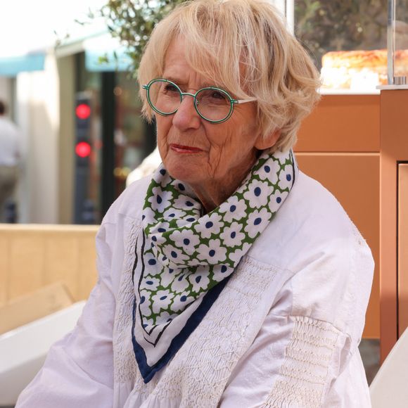 Mercotte (Jacqueline Mercorelli), maîtresse de cérémonie - Les Chefs à Saint-Tropez fêtent les producteurs 2026 avec un concours de Pâtisserie" La Tropézienne" sur la place des Lices à Saint-Tropez, le 2 mai 2026. 
© Jean-Marc Lhomer / Bestimage