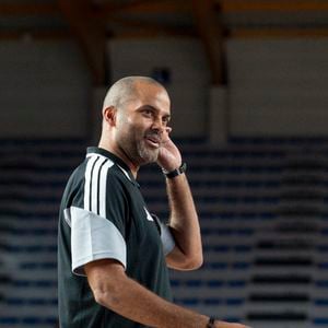 En interview, l'athlète se confie sur cette expérience.

Tony Parker demande un arrêt de jeu lors du match la Chorale de Roanne vs LDLC ASVEL, 1ère édition de l’Adidas élite Three Tournament à la halle André Vacheresse à Roanne, le 06/09/2026. © Sandrine Thesillat / PsNewZ / Bestimage