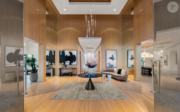 Exclusif - La nouvelle villa de Kanye West à Beverly Hills. Kanye a finalisé l'achat hors marché pour 35 millions de dollars. La propriété de style méditerranéen comprend environ 1900 m2 d'espace habitable, des jardins privés et des vues panoramiques sur la ville. Los Angeles, le 15 décembre 2024.