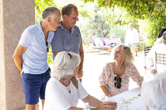 Christophe Pinguet, Elisabeth Guigou, Gilles Bouleau - Représentation du spectacle "Des écrivains parlent d'argent" lors du Festival de Ramatuelle, France, le 7 août 2021. © Cyril Bruneau/Festival de Ramatuelle/Bestimage