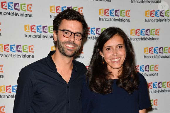 Thomas Isle et sa femme Carole Tolila lors du photocall de la présentation de la nouvelle dynamique 2017-2018 de France Télévisions. Paris, le 5 juillet 2017.
© Guirec Coadic/Bestimage