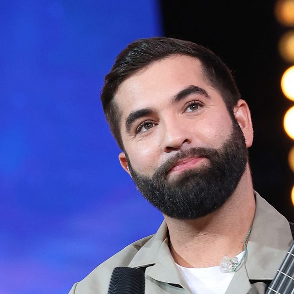 Kendji Girac - Les personnalités se mobilisent lors de la 37ème édition du Téléthon sur le plateau de France 2, avec pour parrain Vianney. Cette année, 80,6 millions de dons ont été promis. Le 9 décembre 2023. © Coadic Guirec / Bestimage
