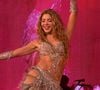 Chaque matin, elle mise sur des œufs ou de l'avocat avec de l'huile d'olive et un smoothie.

New York (État de New York) – Shakira a livré une prestation électrisante au Barclays Center, à Brooklyn, en offrant au public l'un des moments forts de la soirée, notamment grâce à une chorégraphie intégrant une arme factice.

Sur la photo : Shakira.