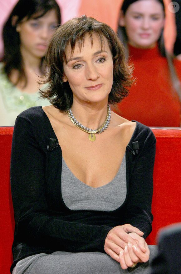 Celia Ventura - Enregistrement de "Vivement dimanche" 4 novembre 2004  Guillaume Gaffiot/Bestimage