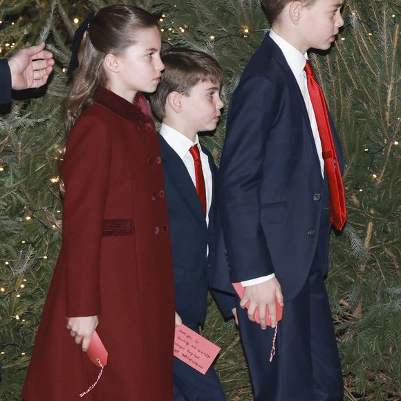 Le prince George de Galles, la princesse Charlotte de Galles, le prince Louis de Galles - La famille royale d'Angleterre assiste à la messe "Together At Christmas Carol" à l'abbaye de Westminster à Londres, Royaume-Uni le 6 Décembre, 2024