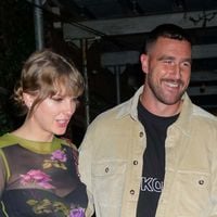 Taylor Swift fiancée avec Travis Kelce : une étape romantique qui fait réagir… jusqu'au plus haut !