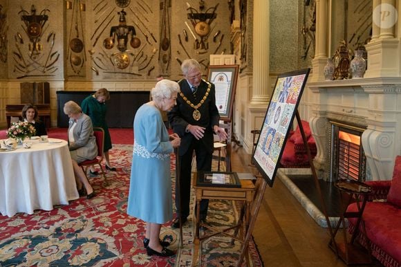 La reine Elisabeth II quitte Sandringham House, qui est la résidence de la reine à Norfolk, après une réception avec des représentants de groupes communautaires locaux pour célébrer le début du Jubilé de platine.Le 5 février 2022.