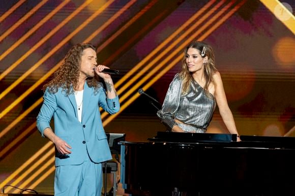 Exclusif - Julien Doré, Laury Thilleman - Enregistrement de l'émission "La fête de la chanson française" à Paris, présentée par L.Thilleman et A.Manoukian, et diffusée le 20 décembre sur France 3
© Pierre Perusseau / Bestimage