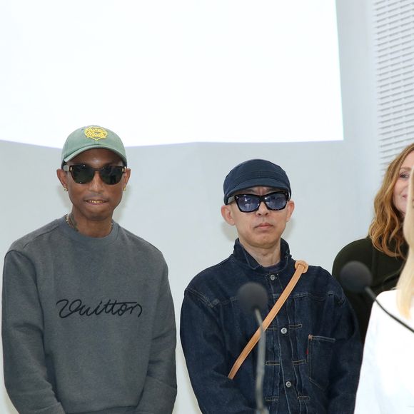 Delphine Arnault devant Jonathan Anderson, Pharrell Williams et Nigo - LVMH Prize 2025 à la Fondation Vuitton à Paris le 02 Septembre 2025. 
© Bertrand Rindoff / Bestimage