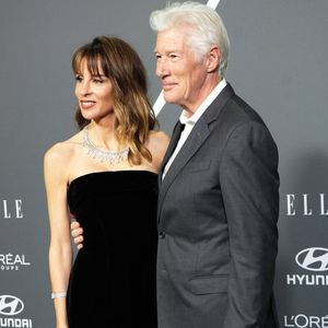 Richard Gere et Alejandra Silva lors de la séance photo pour les prix Elle x Future et Elle Eco à Madrid, le mercredi 26 novembre 2025.
Crédit : Cordon / Bestimage
