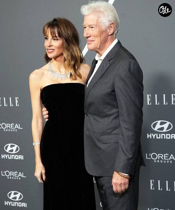 Richard Gere et Alejandra Silva lors de la séance photo pour les prix Elle x Future et Elle Eco à Madrid, le mercredi 26 novembre 2025.
Crédit : Cordon / Bestimage