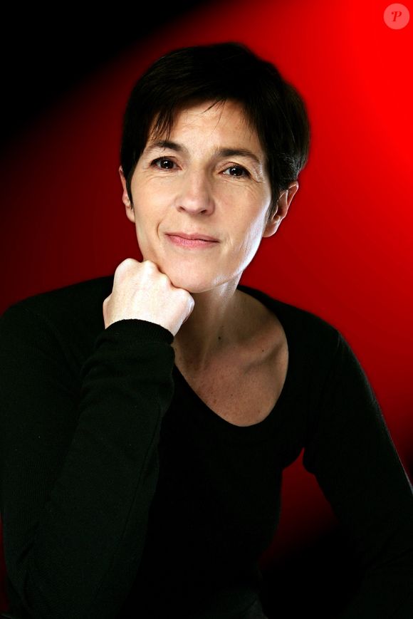 Christine Angot pose à Paris, France, en octobre 2006. Photo par Vim/ABACAPRESS.COM