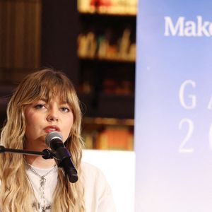 Exclusif - Louane assiste au Gala Make a Wish à Paris, France, le 08 décembre 2025. Photo by Jerome Domine/ABACAPRESS.COM