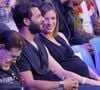 Une petite boule de poils qui sera un nouveau compagnon de jeu pour la petite Mila et Aaron. 

Maxim Nucci (Yodelice)  et sa compagne enceinte Isabelle Ithurburu assistent au match de boxe de Tony Yoka au palais des sports de Paris, le 23 juin 2018 © Veeren-CVS/Bestimage