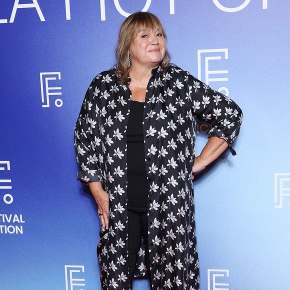 Michèle Bernier au photocall de la projection de "Parfum du Bonheur" lors du 27ème Festival de la Fiction de la Rochelle, lFrance, le 19 septembre 2025. © Denis Guignebourg/Bestimage