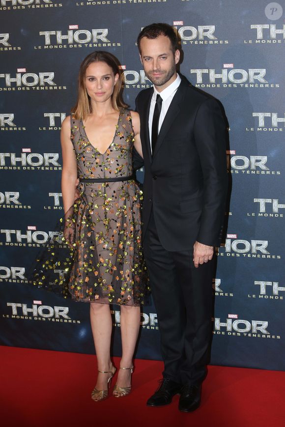 Natalie Portman, en robe Dior, et son mari Benjamin Millepied - Paris, le 23 10 2013 - Avant-première "Thor : le monde des ténèbres" - Le Grand Rex . © Veeren -Christophe Clovis / Bestimage