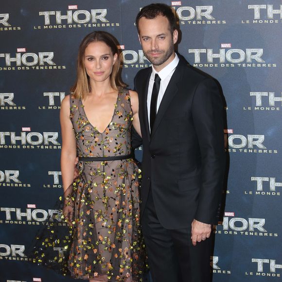 Natalie Portman, en robe Dior, et son mari Benjamin Millepied - Paris, le 23 10 2013 - Avant-première "Thor : le monde des ténèbres" - Le Grand Rex . © Veeren -Christophe Clovis / Bestimage