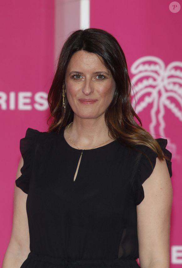 Anne Décis de "Plus Belle la Vie" au photocall lors de la 5ème saison du festival International des Séries "Canneseries" à Cannes, France, le 2 avril 2022. © Denis Guignebourg/Bestimage