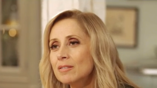 Lara Fabian revient sur son mariage annulé avec un chanteur et leur rupture : "Je voulais ce mariage, cette famille, je le vis comme un abandon"