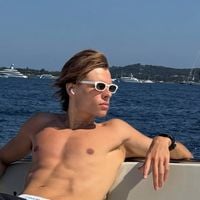 Cameron Smet dévoile sa nouvelle silhouette : à 21 ans, le fils de David Hallyday s’affiche plus musclé que jamais
