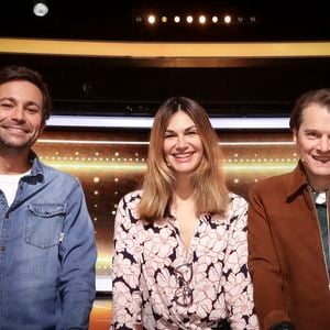 Exclusif - Bertrand Chameroy, Benabar, Hélèna Noguera, lors de l'enregistrement de l'émission "100% Logique", présentée par C.Féraud et diffusée le 18 avril 2026 sur France 2, à Paris, France, le 20 février 2026. © Jack Tribeca/Bestimage