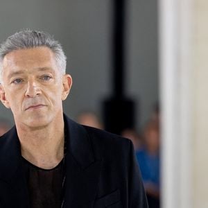 Quant à la manière dont il envisage son dernier voyage, l’acteur souhaite être incinéré, avec ses cendres dispersées dans la mer, au Brésil...

Vincent Cassel - Défilé de mode Hommes printemps-été 2024 "AMI" lors de la fashion week de Paris. Le 22 juin 2023 © Olivier Borde / Bestimage