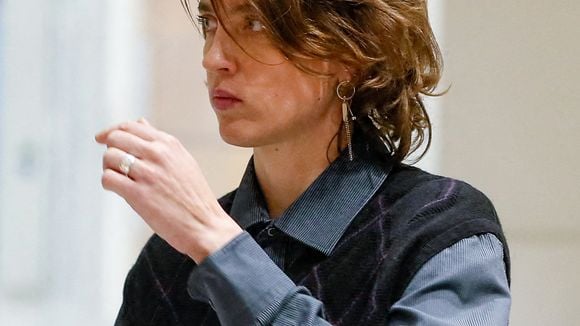 Adèle Haenel perd le contrôle au procès de Christophe Ruggia, l'actrice craque face au réalisateur