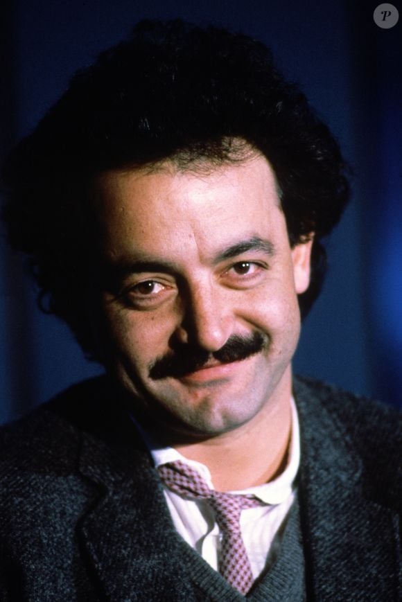 Celui qui fête ses 78 ans aujourd'hui a eu 4 enfants...

Archives - Louis Chedid 1986. JLPPA / Bestimage