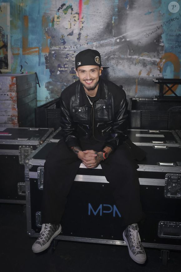 Exclusif - Billy Crawford - Pose en Backstage de la tournée « I Gotta Feeling » avec les chanteurs emblématiques des années 2000 au Dome de Paris - Paris le 04 octobre 2024 - © Jack Tribeca / Bestimage