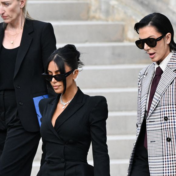Présente au tribunal le 13 mai dernier pour témoigner, Kim Kardashian avait livré un récit bouleversant...

Kim Kardashian et Kris Jenner quittent le tribunal après le procès pour le vol et l'enlèvement de 2016 à la Cour d'assises de Paris, France, le 13 mai 2025. Photo by Florian Poitout/ABACAPRESS.COM