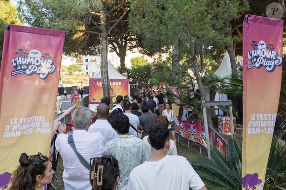 Exclusif - Illustration du  Village du Festival - Enregistrement de l'émission "L'humour à la plage" pour la 2eme édition du festival de Juan les Pins à la pinède Gould le 27 juin 2025.  © Bruno Bebert / Bestimage