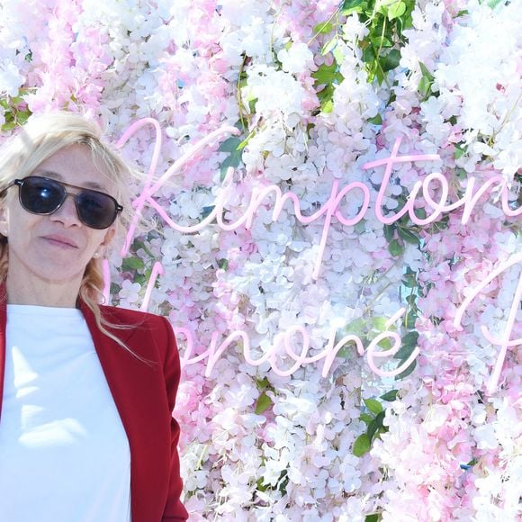 Exclusif - Sylvie Testud - Le rooftop du Kimpton St Honoré Paris accueille tous les dimanches "Fifi & Charles" (les chefs Philippine Jaillet et Charles Neyers). Le 9 avril 2025. © Rachid Bellak / Bestimage