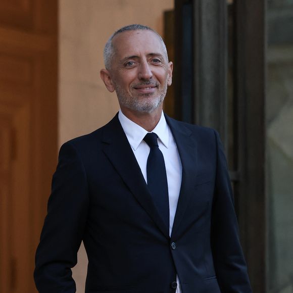 L'humoriste et acteur, Gad Elmaleh arrive au palais de l'Élysée pour un dîner offert aux chefs d’état et de gouvernement par le président de la république dans le cadre du XIXe Sommet de la Francophonie à Paris, le 4 octobre 2024. © Stéphane Lemouton / Bestimage