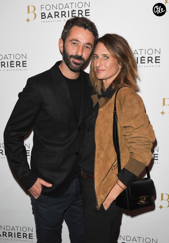 Entre Saint-Tropez et Le Lavandou, à Cavalaire-sur-Mer, commune qui compte 8 121 habitants, elle possède une maison chargée de souvenirs, transmise par son beau-père.

Benjamin Gauthier et Camille Cottin - Remise du prix Cinéma 2019 de la Fondation Barrière pour le film "Les Eblouis" au Publicis Cinémas à Paris le 7 Octobre 2019. © Coadic Guirec/Bestimage