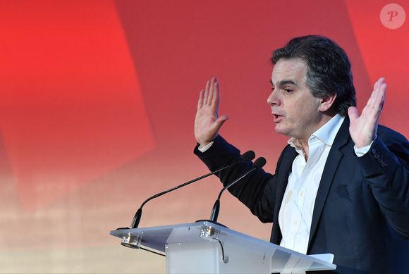 L'écrivain et sa compagne ont acheté une maison... sans jamais s'être vus

L'auteur Alexandre Jardin assiste à la 3e édition du Sommet de l'économie organisé par le magazine Challenges au Palais de Tokyo à Paris, France, le 1er décembre 2016. Photo par Christian Liewig/ABACAPRESS.COM
