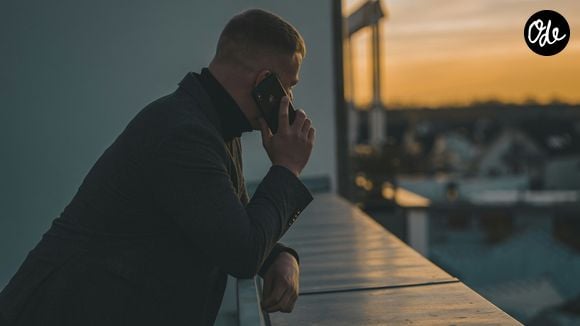 Les messages vocaux transmettent mieux les émotions et les intentions.

Photo prise par Rene Ranisch / Unsplash