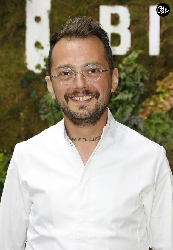 Sur Instagram, il annonce vouloir se consacrer à sa vie privée et à sa santé.

Exclusif - Arnaud Delvenne - Ouverture du premier restaurant "Top Chef" Le Bistrot à Suresnes © Marc Ausset-Lacroix/Bestimage