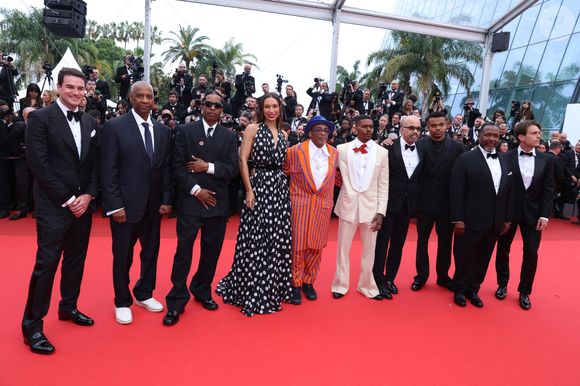 Jason Michael Berman, Denzel Washington, Elijah Wright, Jeffrey Wright, Aubrey Joseph, Ilfenesh Hadera, Spike Lee, ASAP Rocky, Wendell Pierce et Alan Fox sur le tapis rouge de "Highest 2 Lowest" lors du 78ème Festival de Cannes au Palais des Festivals le 19 mai 2025 à Cannes, France. Photo by Jerome Domine/ABACAPRESS.COM