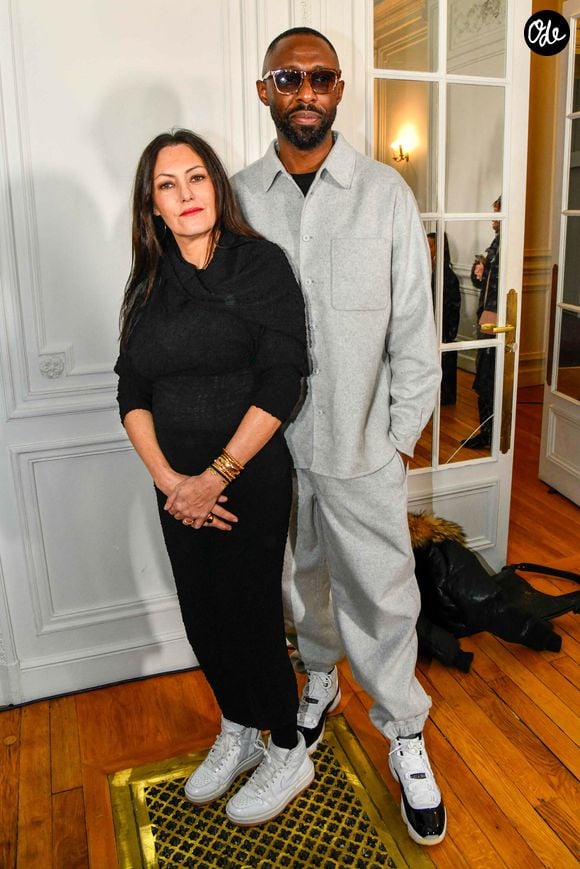 Thomas Ngijol et Karole Rocher assistent au défilé Imane Ayissi Haute Couture Printemps/Été 2024 dans le cadre de la semaine de la mode à Paris le 22 janvier 2024 à Paris, France. Photo by Shootpix/ABACAPRESS.COM