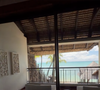 L'ancienne Miss Univers a partagé de nombreuses images de ce séjour sur ses réseaux sociaux.

Iris Mittenaere a partagé des images de la villa dans laquelle elle loge à l'île Maurice au Royal Palm Beach Comber, vendredi 20 mars 2026 via Instagram @irismittenaere
